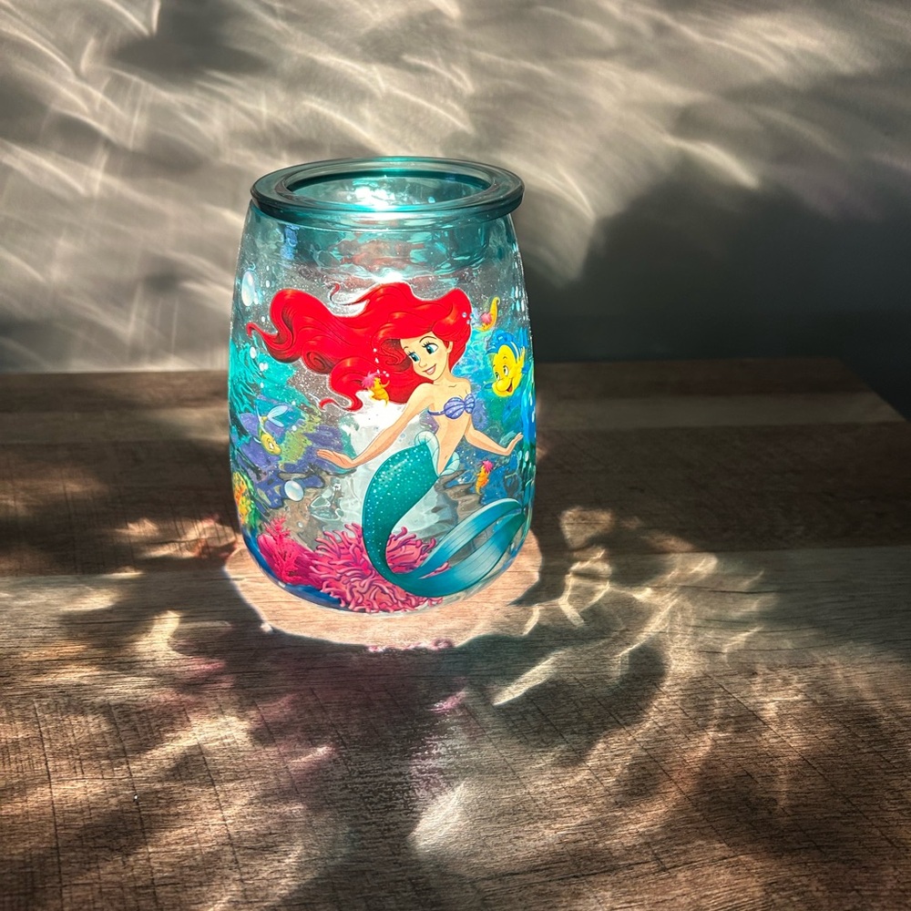 Scentsy Little Mermaid Warmer Brand New with Box